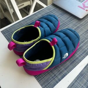 North Face Puffer Slipper Booties Multi Color Size 6 Women’s